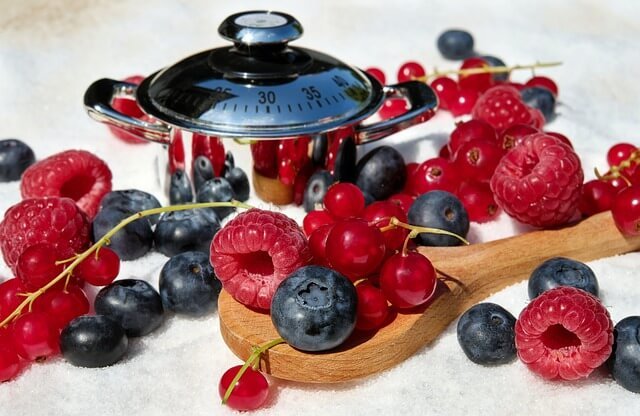 berries-2441679_640